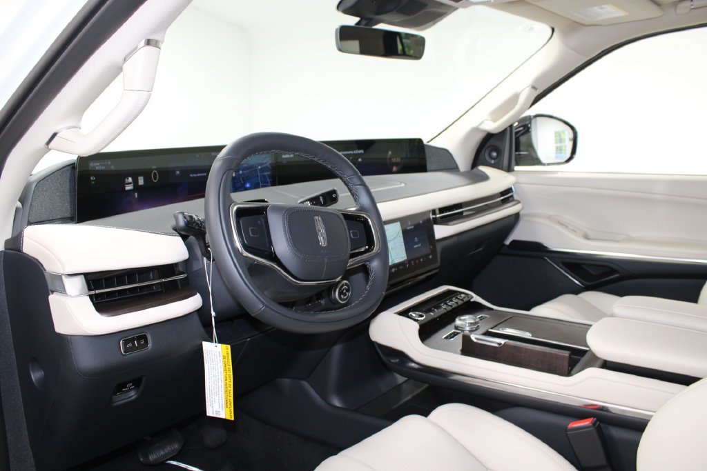 New 2027 Lincoln Navigator L Reserve AWD/4WD image 25