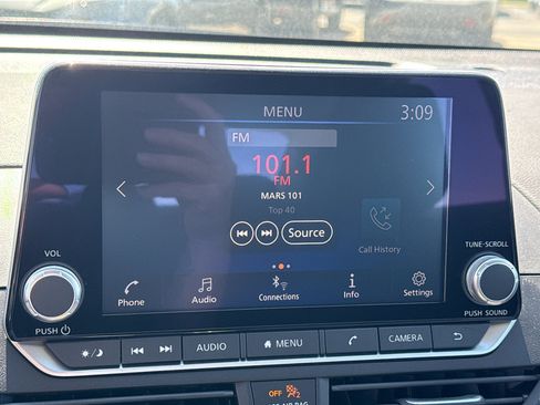 Certified 2023 Nissan Altima 2.5 SV AWD/4WD image 18