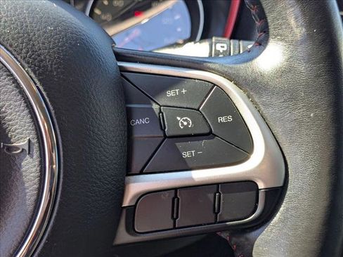 Used 2018 Jeep Compass Trailhawk image 16