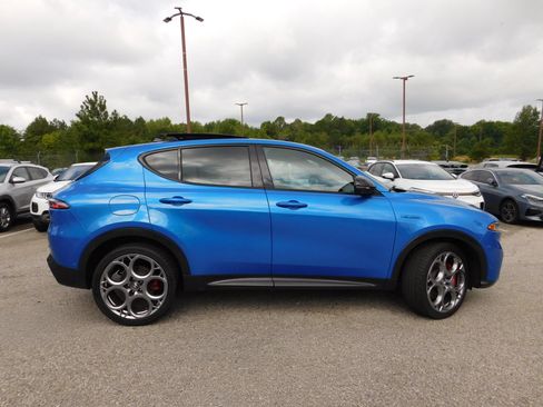 Used 2024 Alfa Romeo Tonale Veloce AWD/4WD image 5