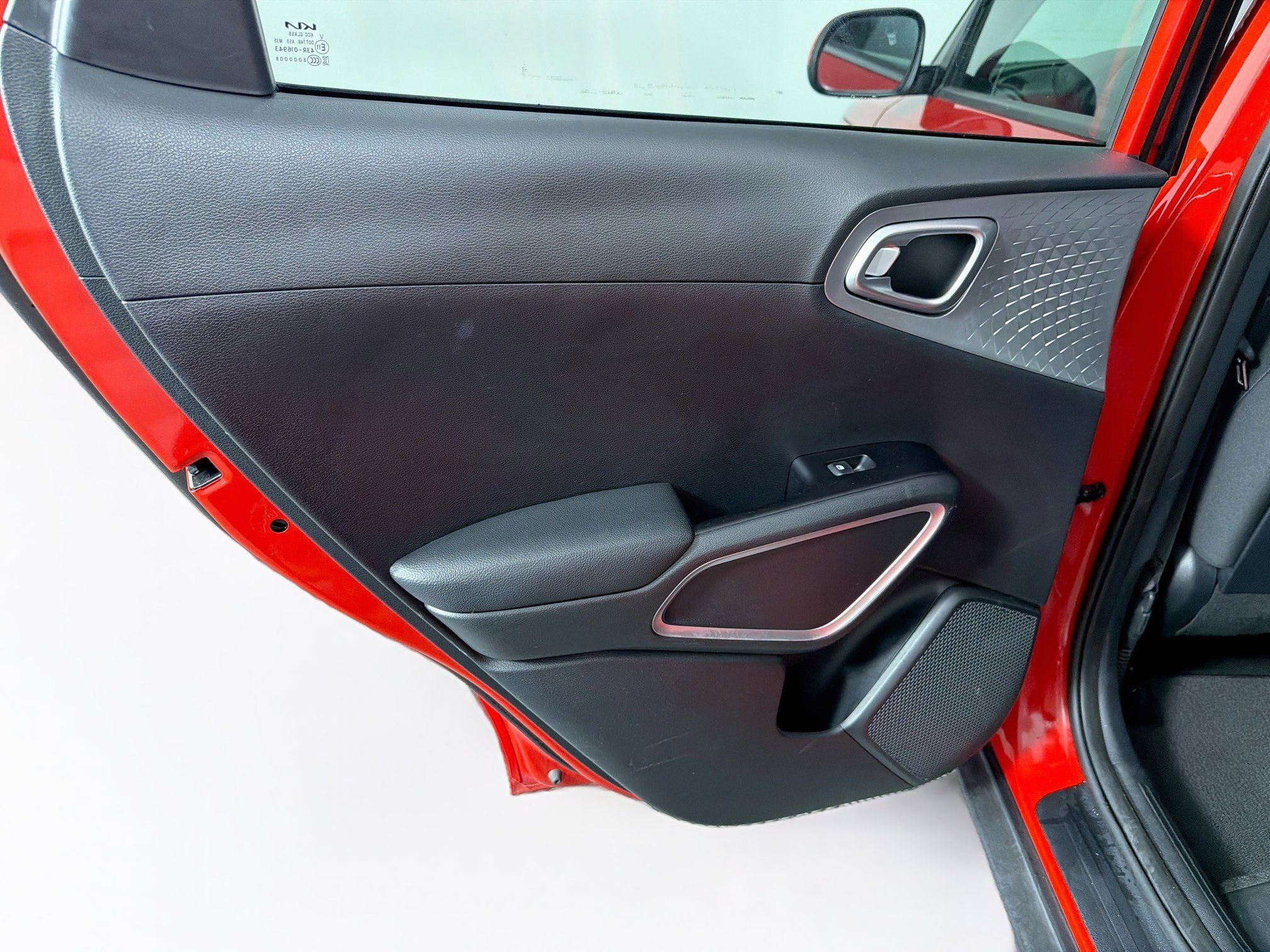 Used 2025 Kia Soul LX w/ LX Technology Package FWD image 27