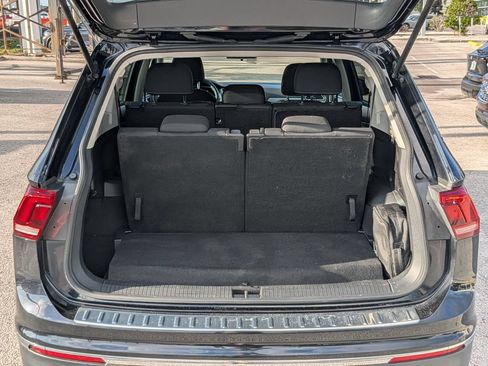 Used 2022 Volkswagen Tiguan S FWD image 9