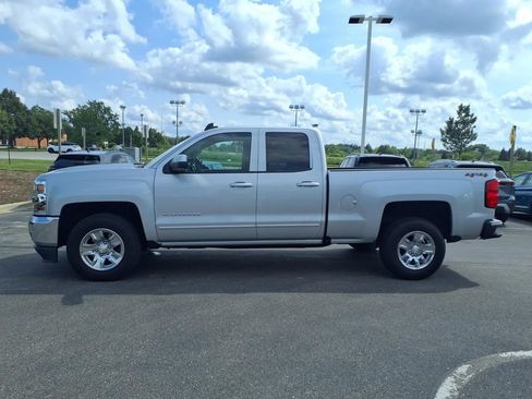 Used 2018 Chevrolet Silverado 1500 LT w/ All Star Edition AWD/4WD image 4