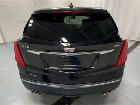 Used 2018 Cadillac XT5 Luxury w/ Driver Awareness Package image 7