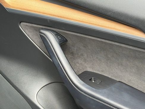 Used 2022 Tesla Model 3 Long Range image 33