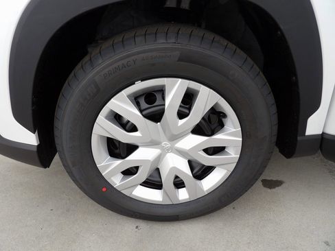 New 2026 Toyota Corolla Cross L image 17