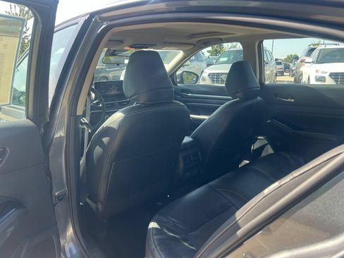Used 2023 Nissan Altima 2.5 SL FWD image 16