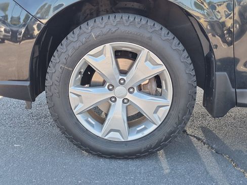 Used 2016 Subaru Forester 2.5i w/ Alloy Wheel Package AWD/4WD image 11