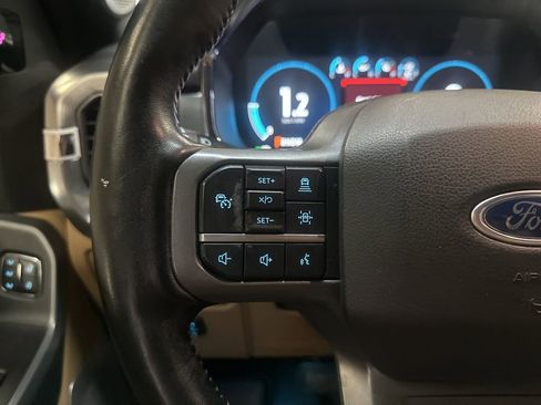 Used 2021 Ford F150 Lariat w/ Equipment Group 502A High image 17