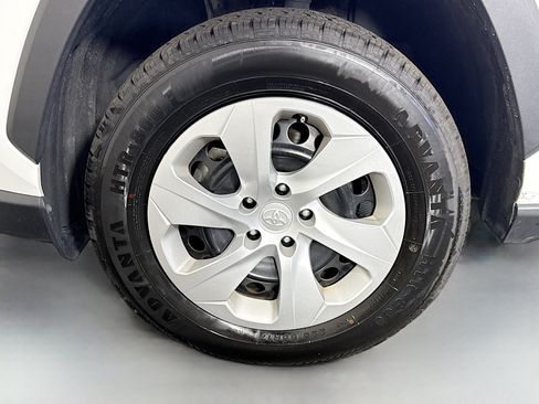 Used 2024 Toyota RAV4 LE FWD image 37