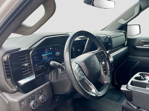 Used 2023 Chevrolet Silverado 1500 RST AWD/4WD image 9