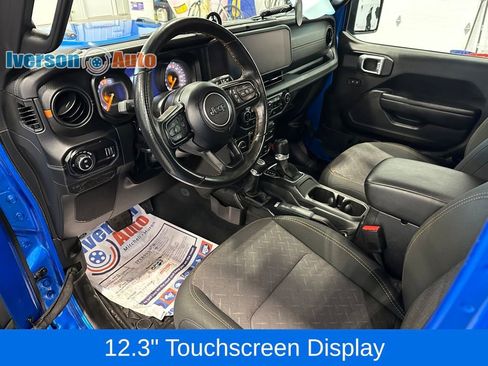 Used 2024 Jeep Gladiator Mojave w/ Convenience Group image 18