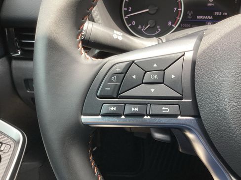 Used 2025 Nissan Sentra SR FWD image 18