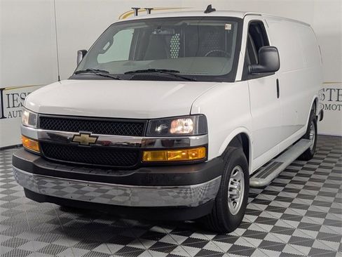 Used 2024 Chevrolet Express 2500 w/ Driver Convenience Package image 4