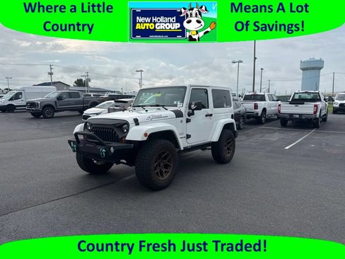 Used 2013 Jeep Wrangler Sahara w/ Connectivity Group AWD/4WD image 1