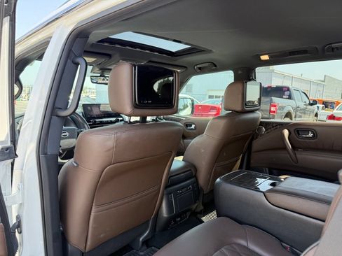 Used 2023 Nissan Armada Platinum w/ Captain's Chairs Package AWD/4WD image 9