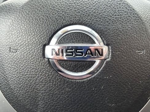 Used 2013 Nissan Rogue S AWD/4WD image 18