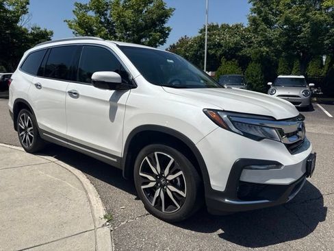 Used 2022 Honda Pilot Touring image 1