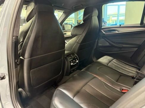 Used 2019 BMW M5 w/ Executive Package image 38