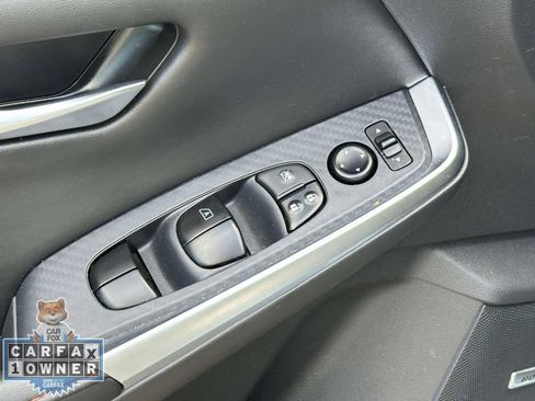 Used 2024 Nissan Sentra SR w/ SR Premium Package FWD image 21