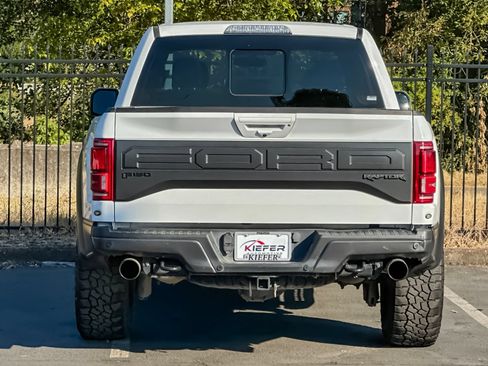 Used 2018 Ford F150 Raptor w/ Equipment Group 802A Luxury AWD/4WD image 4