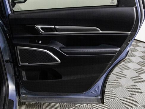 Used 2022 Kia Telluride LX image 37