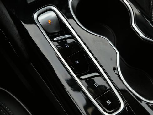 Used 2023 Buick Envision Essence image 25