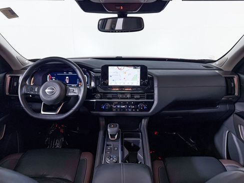 Used 2022 Nissan Pathfinder Platinum w/ Cargo Package image 14