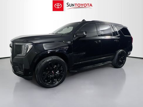 Used 2023 GMC Yukon SLT w/ SLT Luxury Package image 9