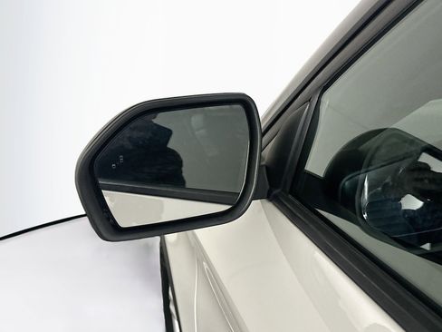 Used 2020 Ford Explorer XLT w/ Equipment Group 202A image 16