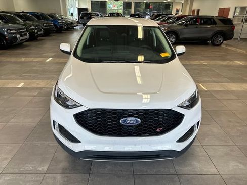 Used 2024 Ford Edge SEL w/ Convenience Package AWD/4WD image 16