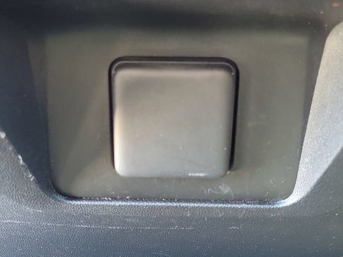 Used 2022 Chevrolet Suburban RST w/ Max Trailering Package AWD/4WD image 17