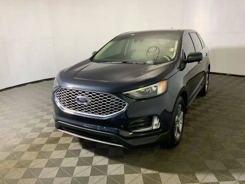 Used 2024 Ford Edge SEL w/ Convenience Package AWD/4WD image 3