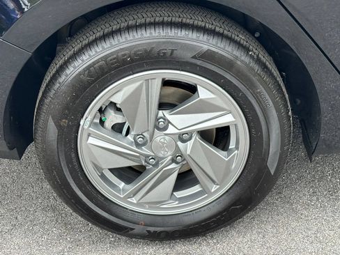 Certified 2026 Hyundai Elantra SE FWD image 9