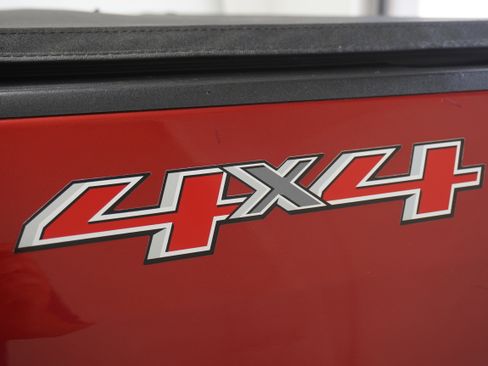 Used 2015 Chevrolet Colorado LT AWD/4WD image 8