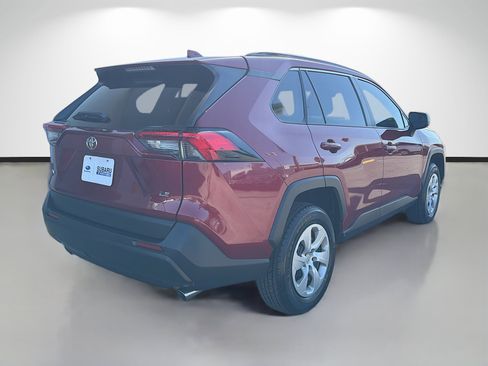 Used 2020 Toyota RAV4 LE image 3