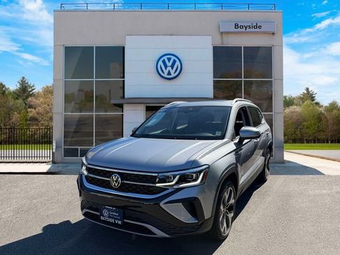 Certified 2022 Volkswagen Taos SEL AWD/4WD image 4