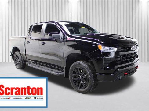 Used 2025 Chevrolet Silverado 1500 LT Trail Boss w/ Convenience Package II image 1