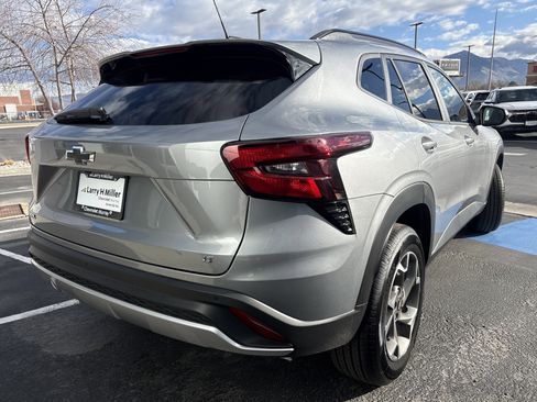 New 2026 Chevrolet Trax LT w/ Driver Confidence Package image 5