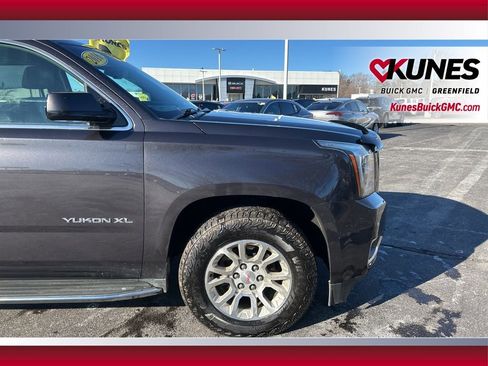 Used 2016 GMC Yukon XL SLT image 12