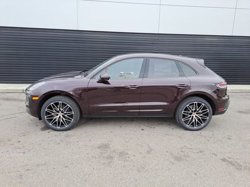 Used 2026 Porsche Macan image 2