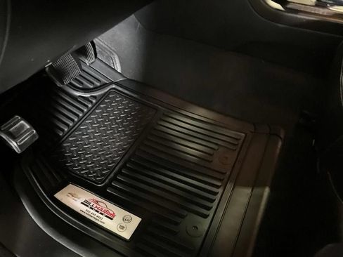 Used 2019 GMC Canyon SLT w/ Driver Alert Package AWD/4WD image 16