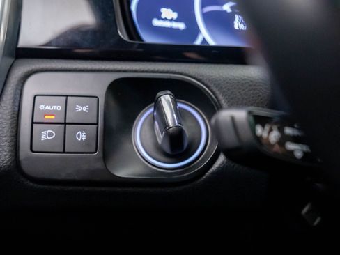 Certified 2023 Porsche Cayenne Platinum Edition image 20