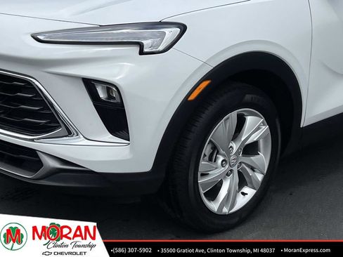 Certified 2024 Buick Encore GX Preferred FWD image 9