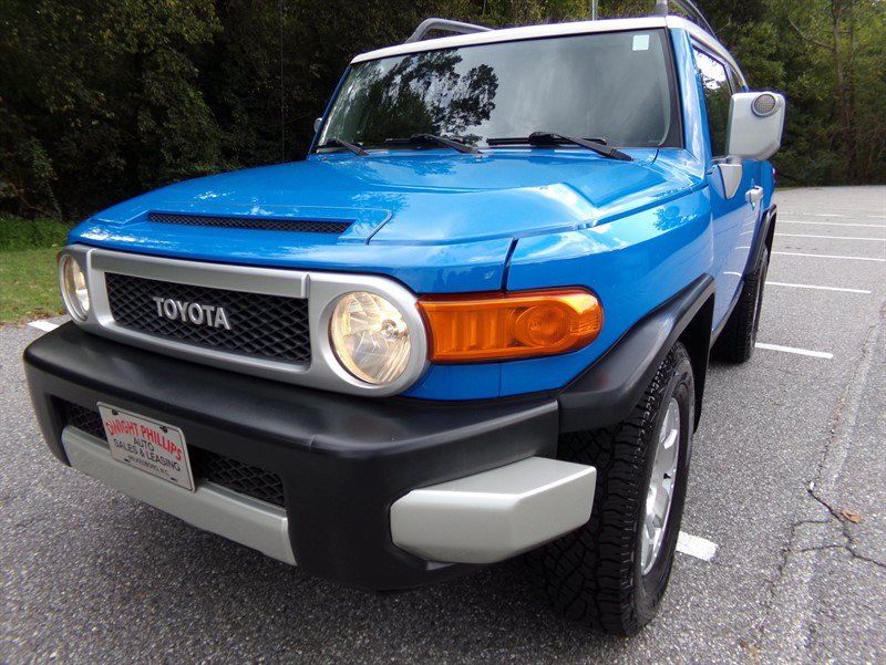 Used 2007 Toyota FJ Cruiser 4WD w/ Upgrade Pkg 2 image 2