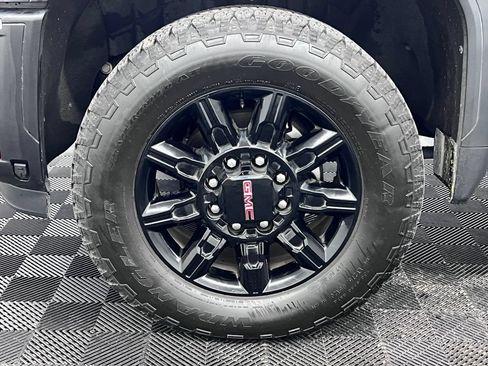 Used 2025 GMC Sierra 3500 AT4 w/ AT4 Premium Plus Package AWD/4WD image 11