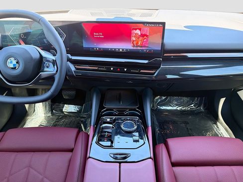 Used 2026 BMW 530i 530i w/ Premium Package image 21