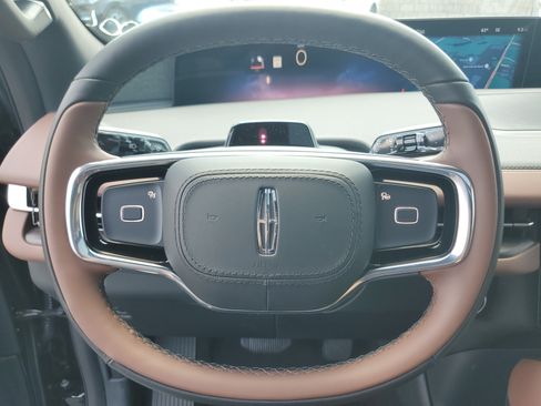 New 2027 Lincoln Navigator Reserve AWD/4WD image 16