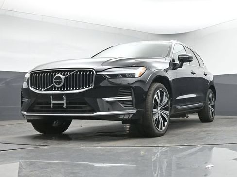 Used 2023 Volvo XC60 B5 Plus w/ Climate Package AWD/4WD image 13