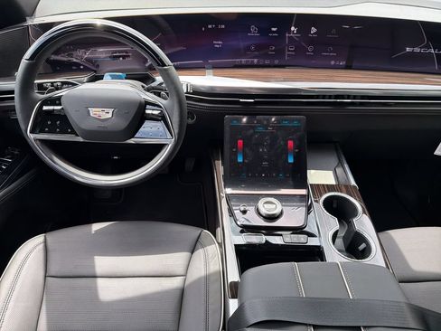 New 2026 Cadillac Escalade Luxury w/ Touring Package AWD/4WD image 15